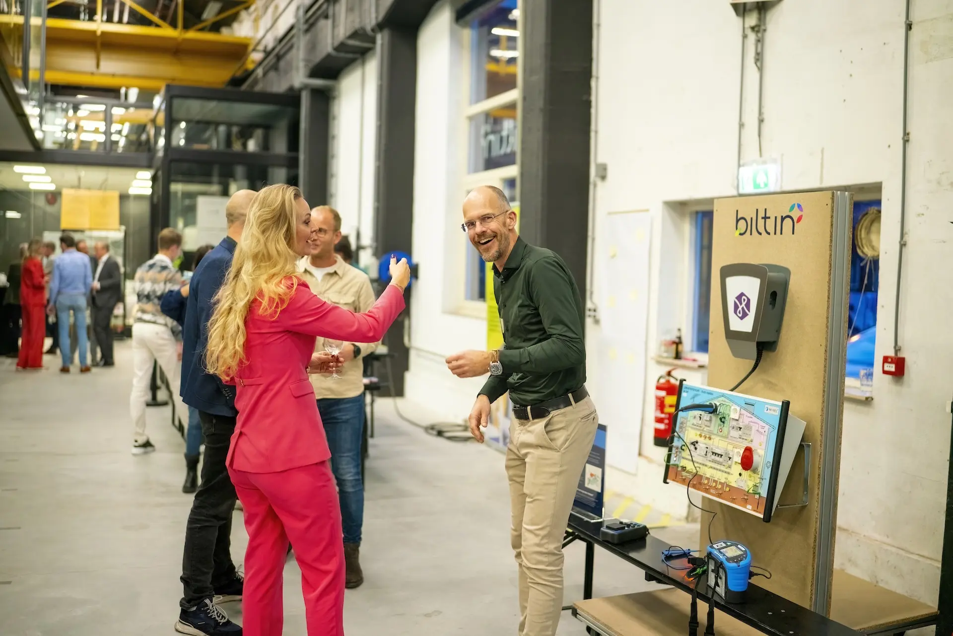 Biltin collega's tijdens opening