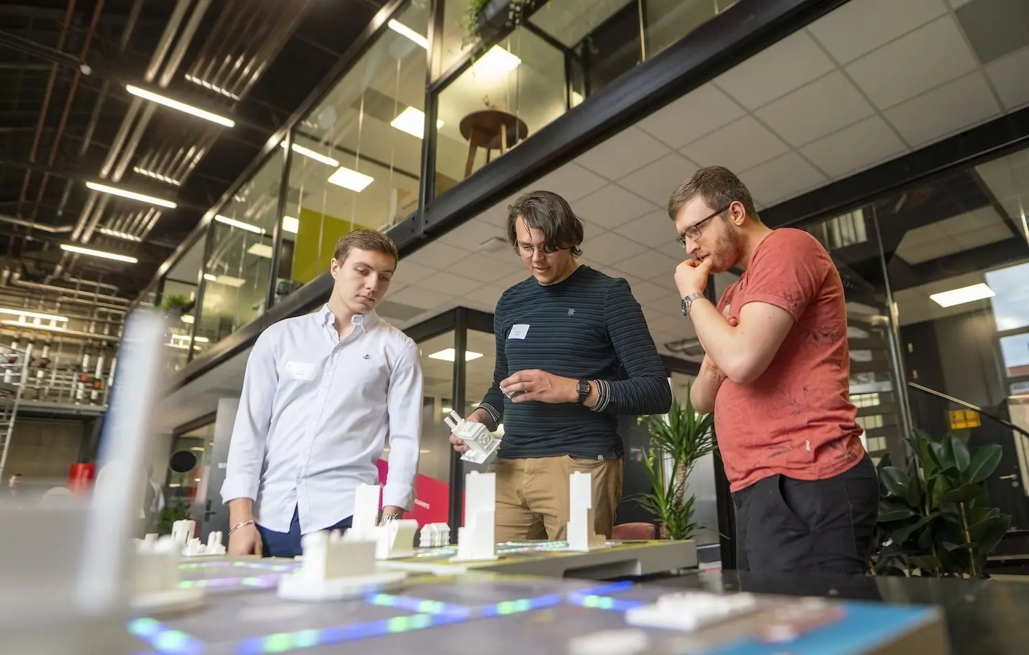 Studenten bij Biltin